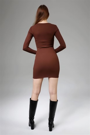 Kahverengi Dokulu Mini Elbise 